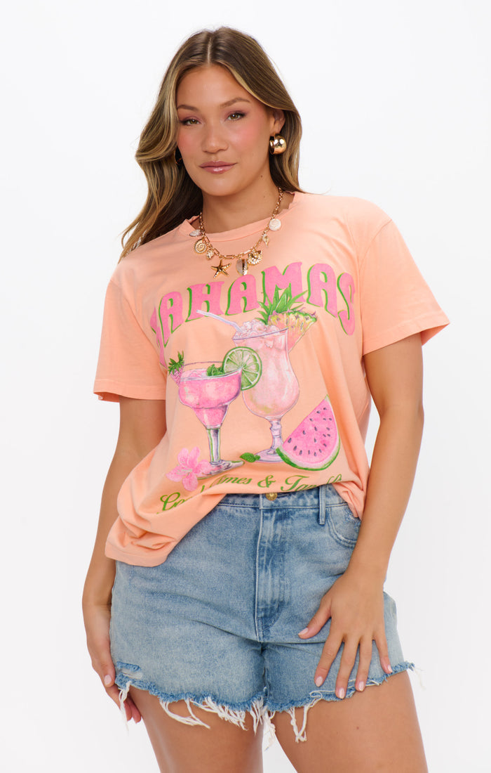 badge_model-wears-size-m