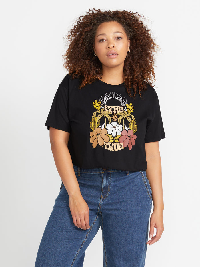 Parrot Paints Tee