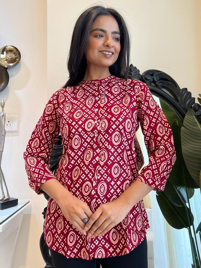 Weekend Rayon Short Kurta- Red Ovals