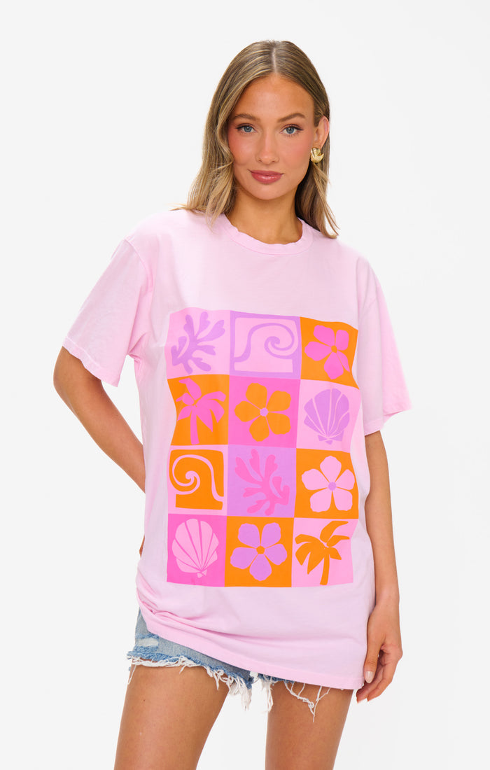 badge_model-wears-size-xs