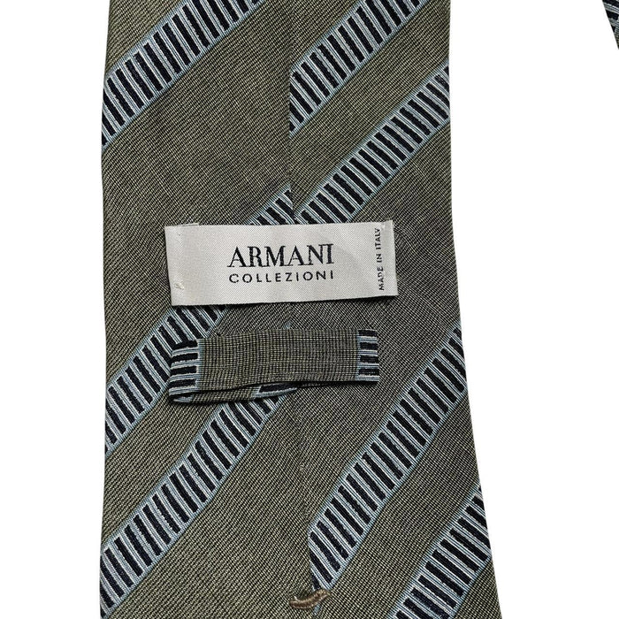 Armani green linen/silk blend tie with subtle sheen and elegant texture.