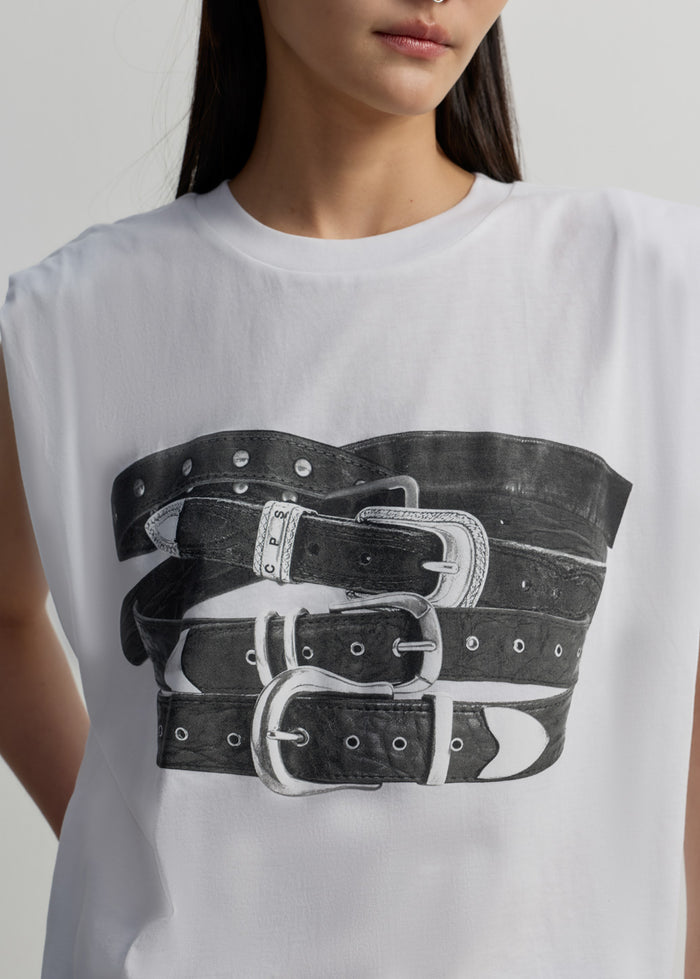 BELT GRAPHIC SLEEVELESS TEE