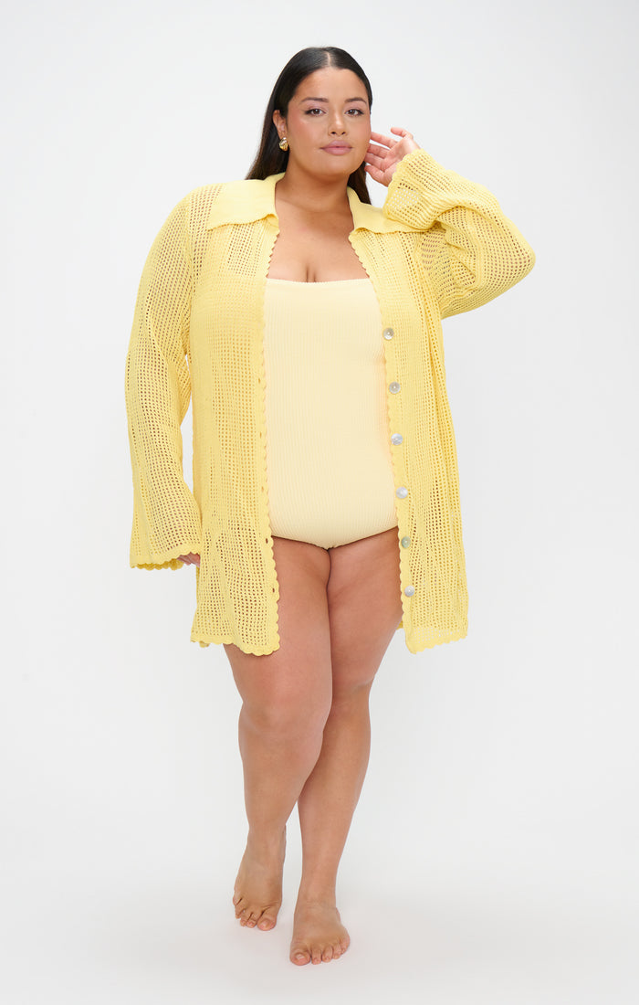 badge_model-wears-size-2x