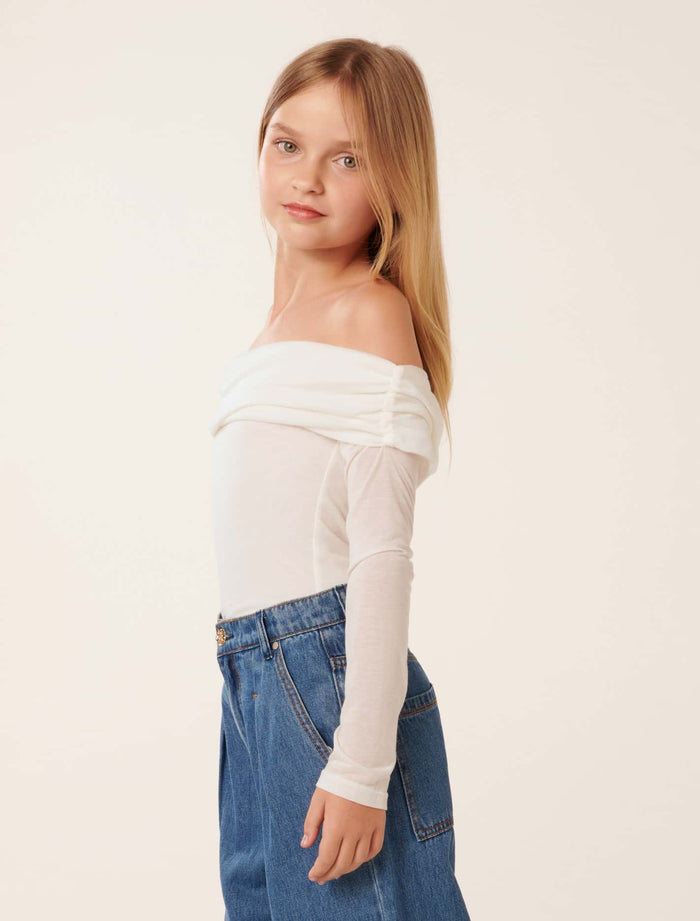 Cassidy Teen Off Shoulder T-Shirt Forever New