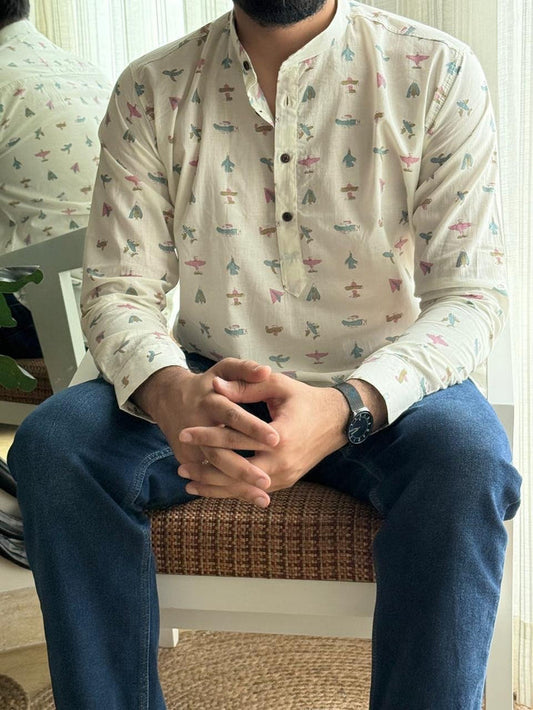 Cotton Men? Short Kurta- White Planes