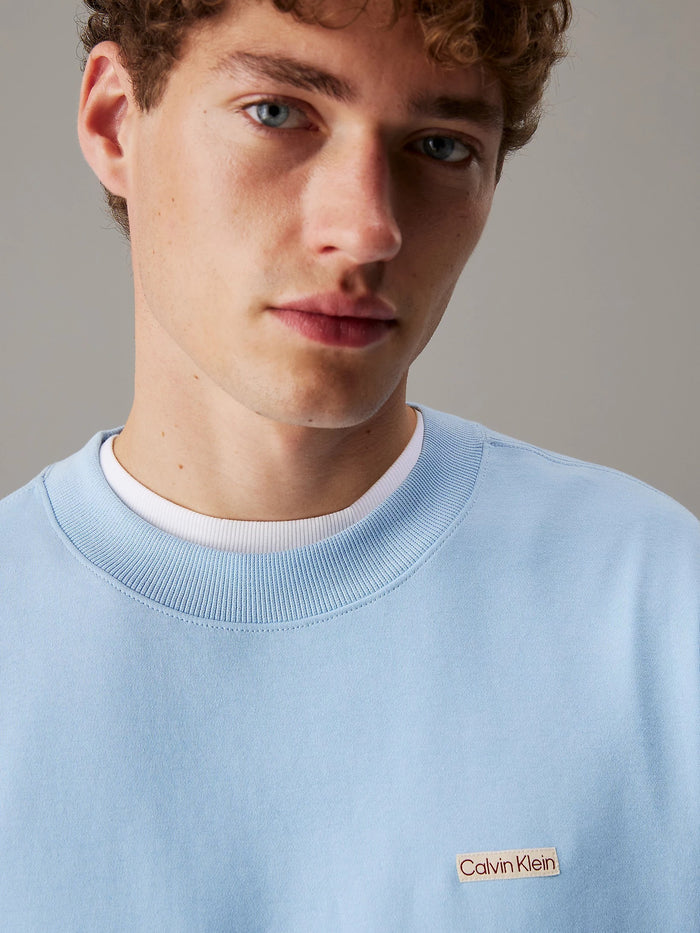 Cotton Stretch Badge Tee in Blue