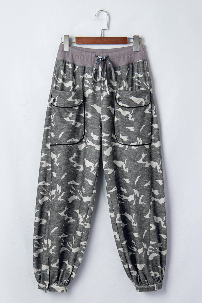 Drawstring Contrast Waistband Camouflage Cargo Barrel Pants – Multicolour