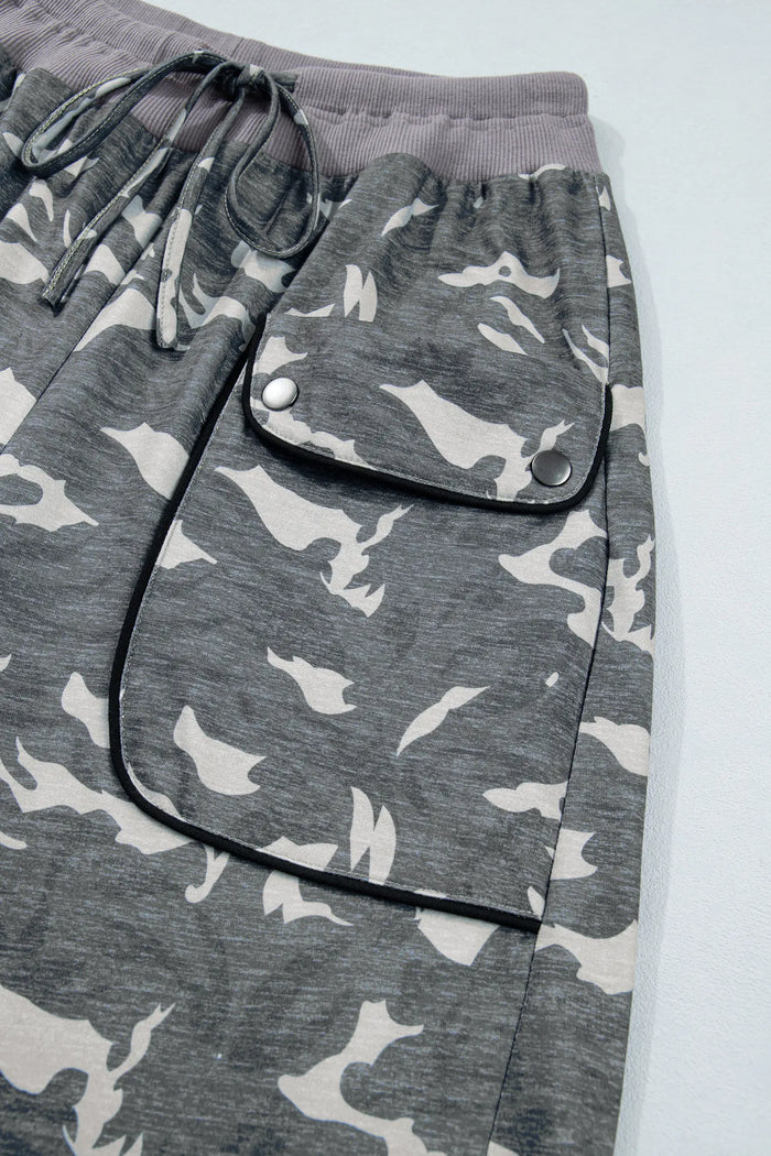 Drawstring Contrast Waistband Camouflage Cargo Barrel Pants – Multicolour