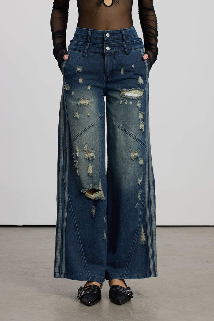 Emberlynn Ripped Deconstruct Jeans