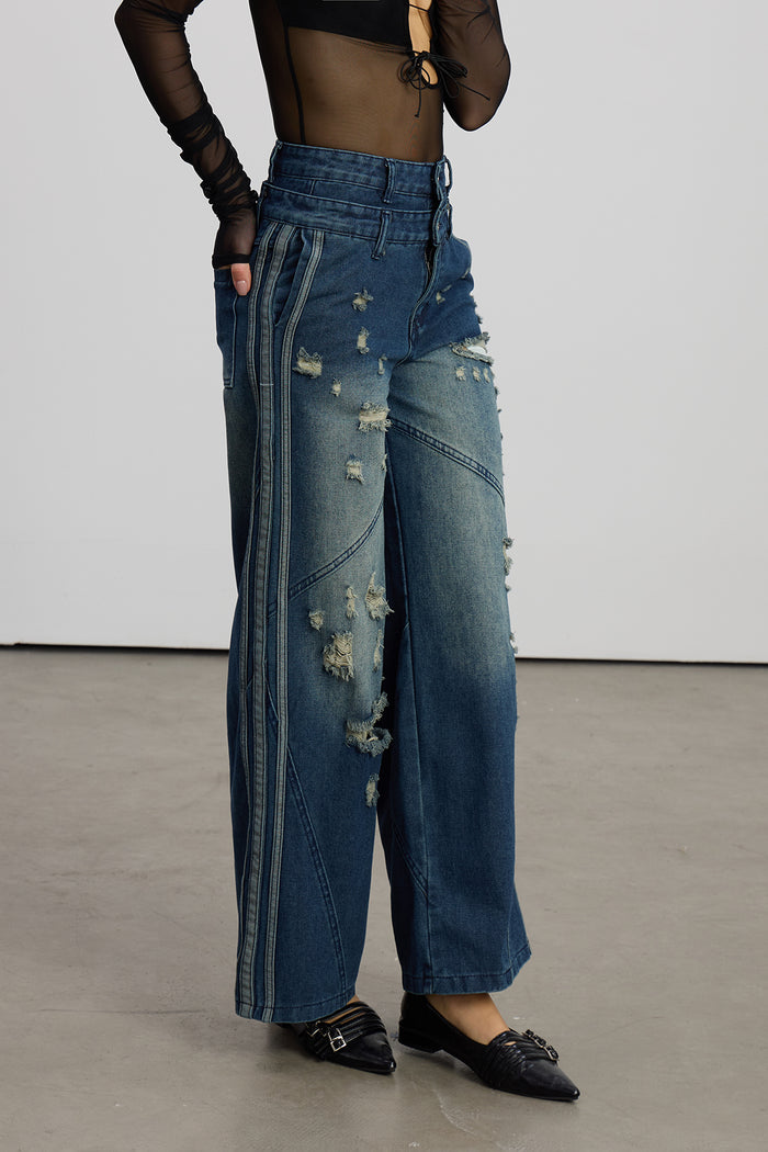Emberlynn Ripped Deconstruct Jeans