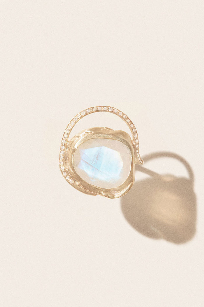 Gaia Ring - Moonstone