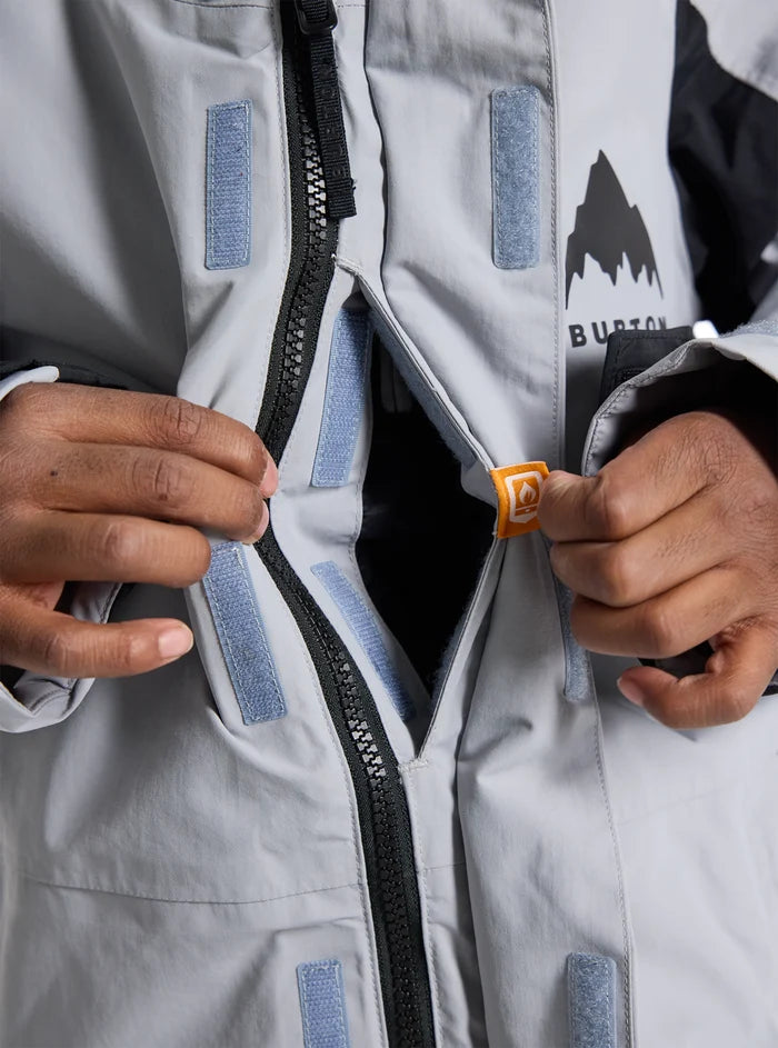 Product image of Kids' Burton Skimmer Jacket[Variant:Silver Sconce / True Black]