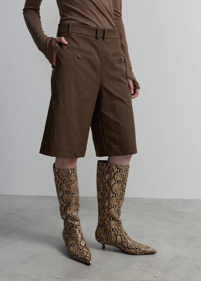 KNEE LENGTH SHORTS