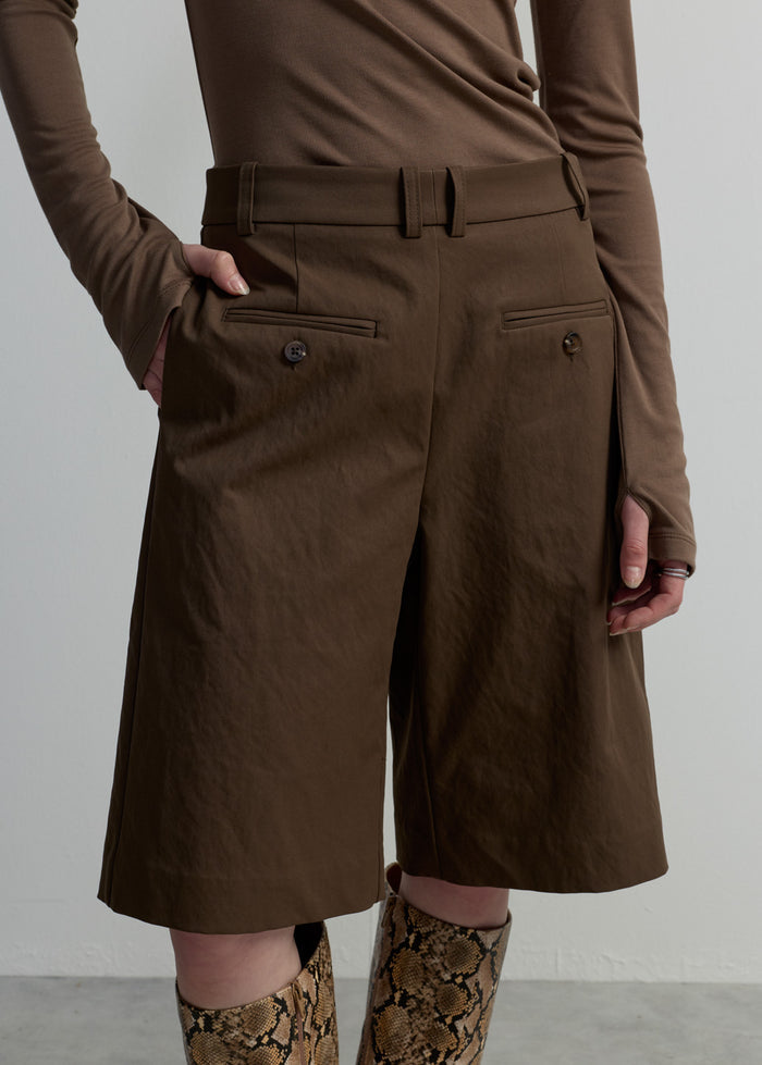 KNEE LENGTH SHORTS