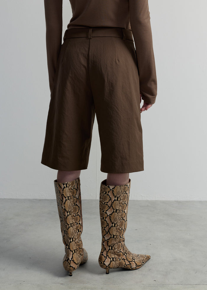 KNEE LENGTH SHORTS
