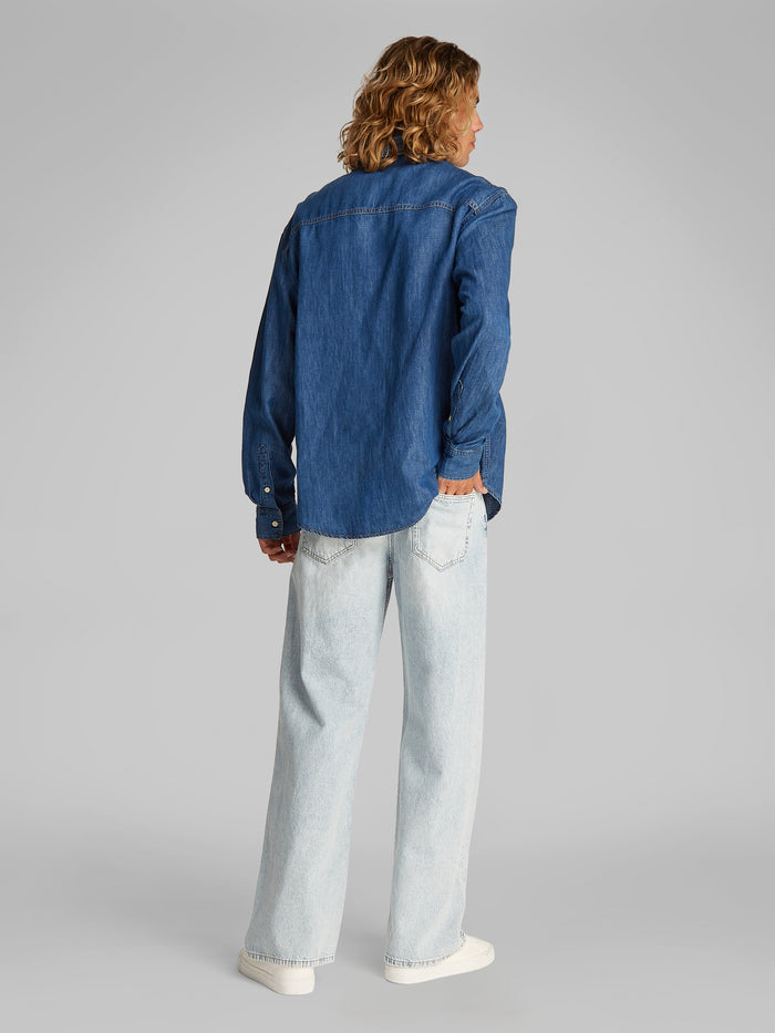 Linear Shirt in Denim