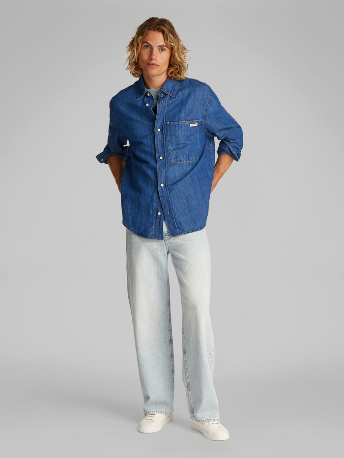Linear Shirt in Denim