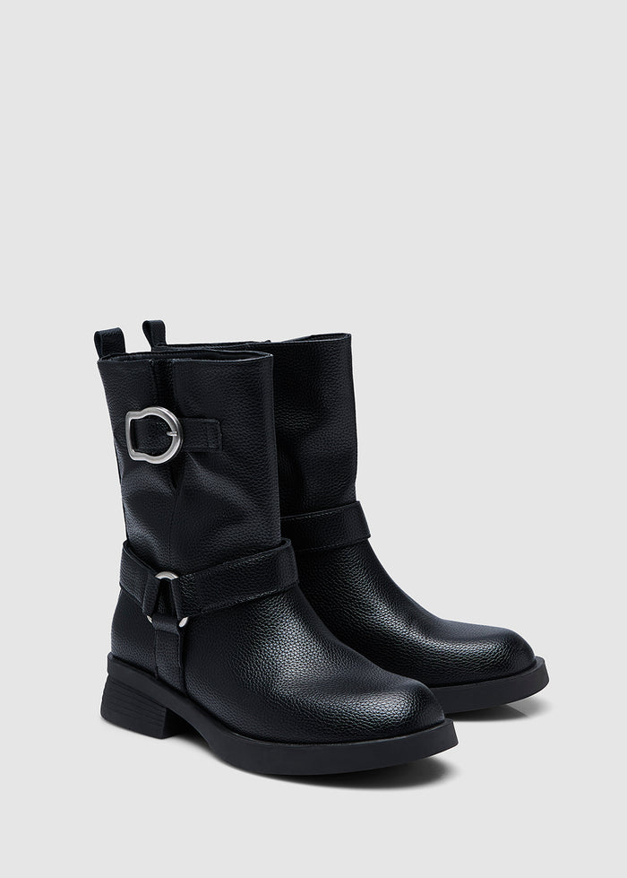 LOW HEEL BOOTS