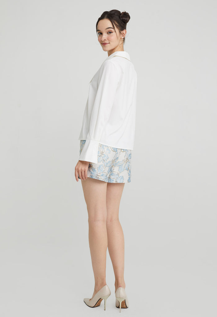 Maxi-Collar Blouse