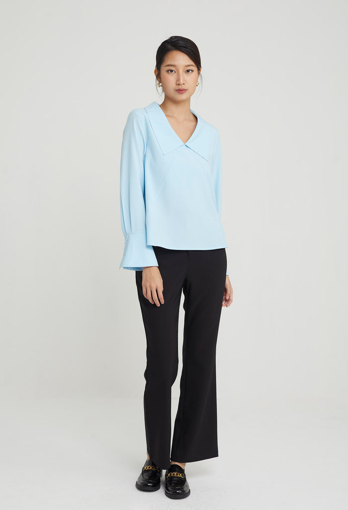 Maxi-Collar Blouse