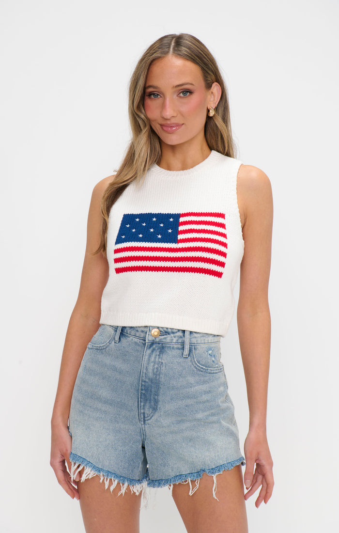 badge_model-wears-size-s