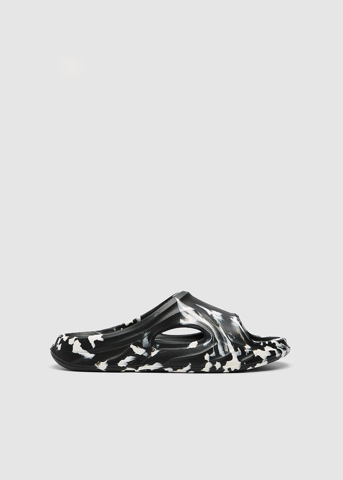 MOLDED COMFORT SLIDES