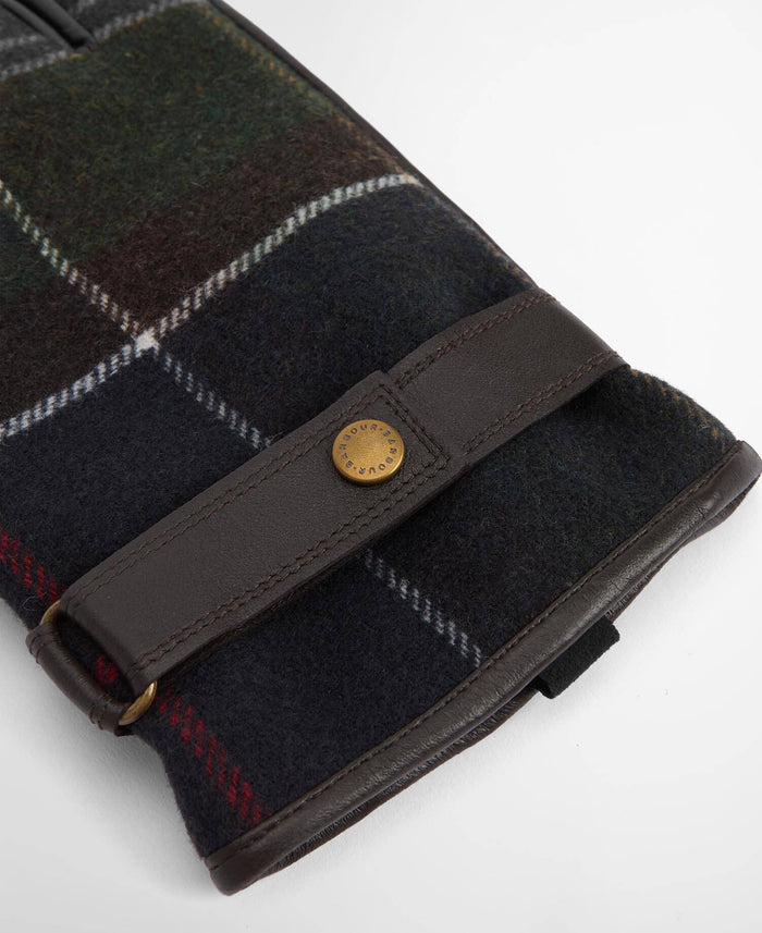 Newbrough Tartan Gloves in Olive