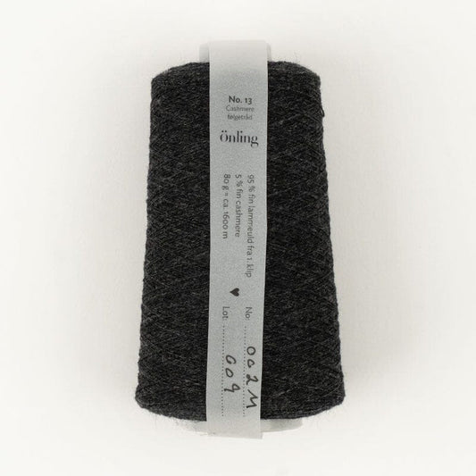 Önling No 13: Companion yarn cob - web weight - Dark slate melange (002m)
