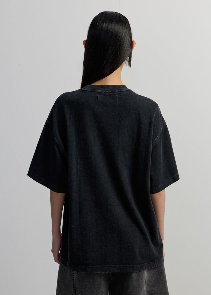 OVERSIZED CITY PEEPS GRAPHIC TEE