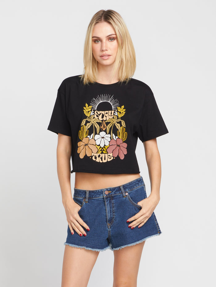 Parrot Paints Tee