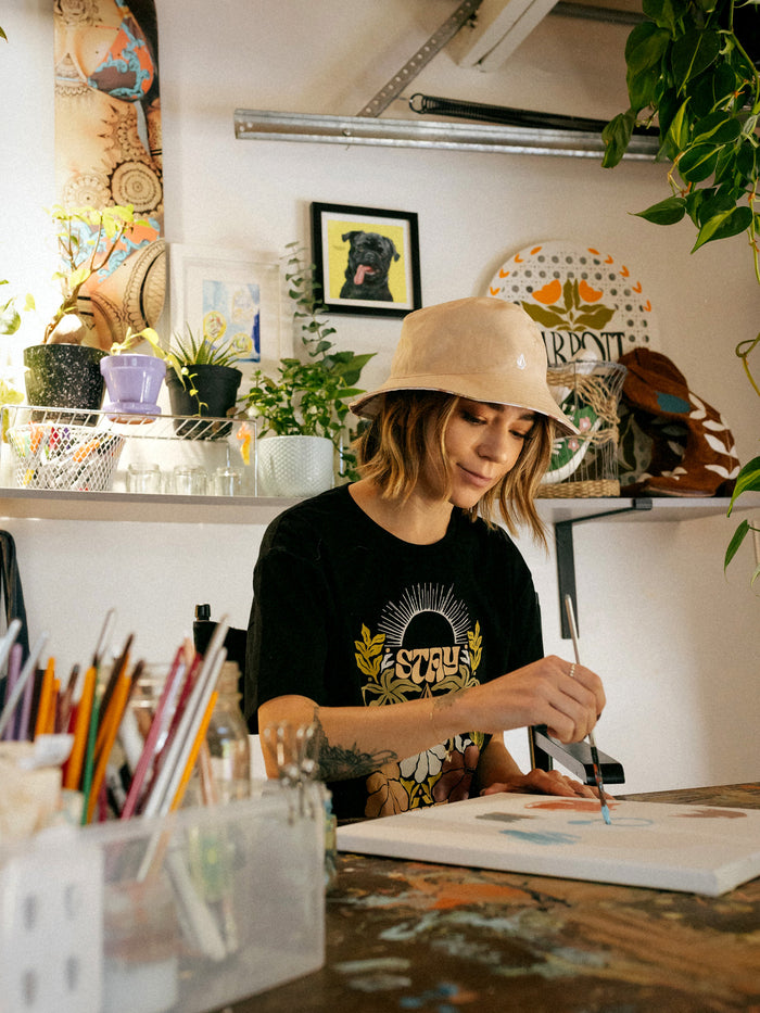 Parrot Paints Tee