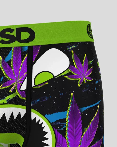 PSD 'WF Chronic' boxers in multi-color design, casual men's underwear with comfortable fit and bold graphic pattern.