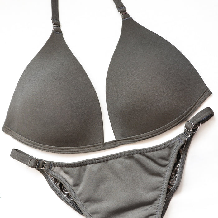 QS ST: Matte Gray Fit Model Suit. Medium Molded/Fit Model 1.