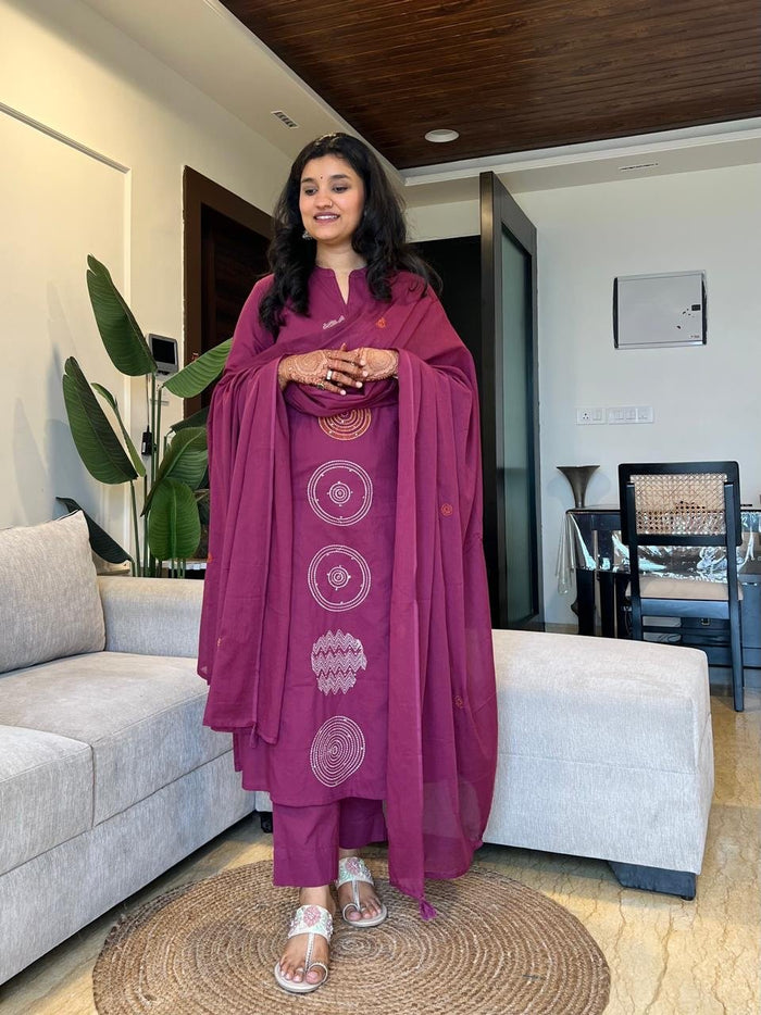 Radha Embroidered Cotton Set- Dark Pink