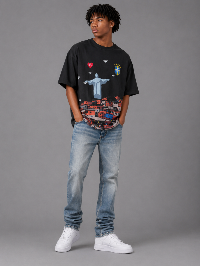 Black Red Letters "Favelas" oversized T-shirt with bold white text, casual fit, and relaxed style.