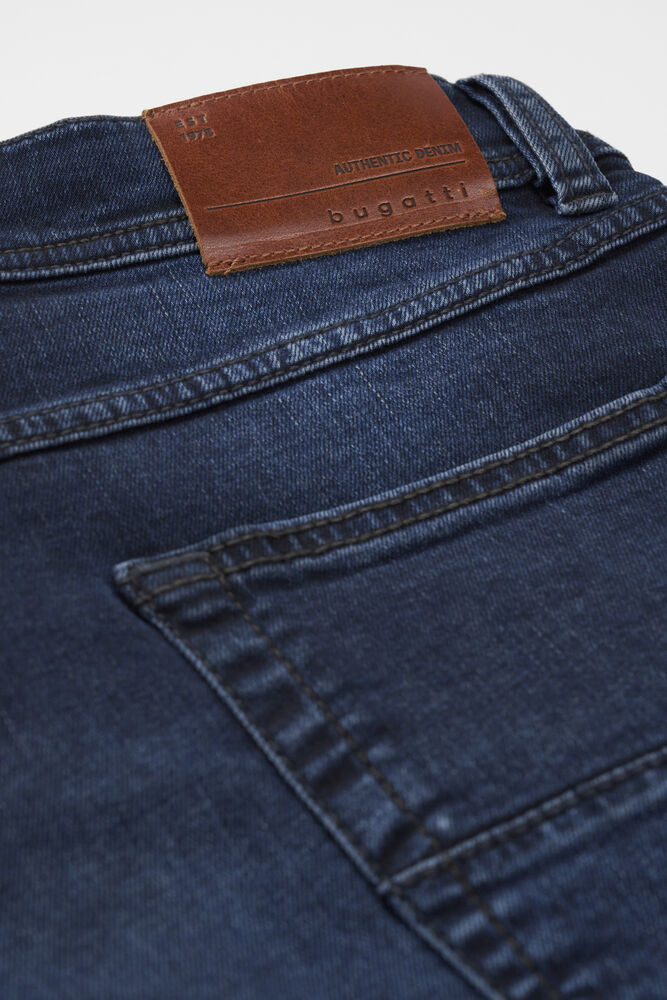Regular Fit Straight Jeans in Navy