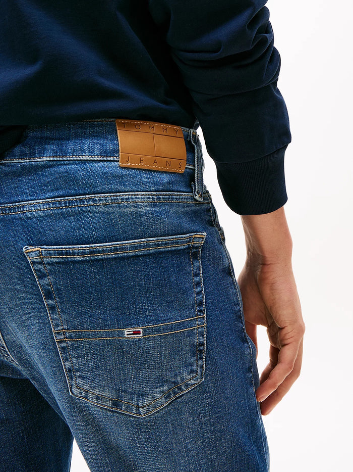 Ryan Slim Straight Jeans in Medium