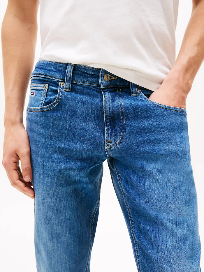 Scanton Slim Jeans in Medium