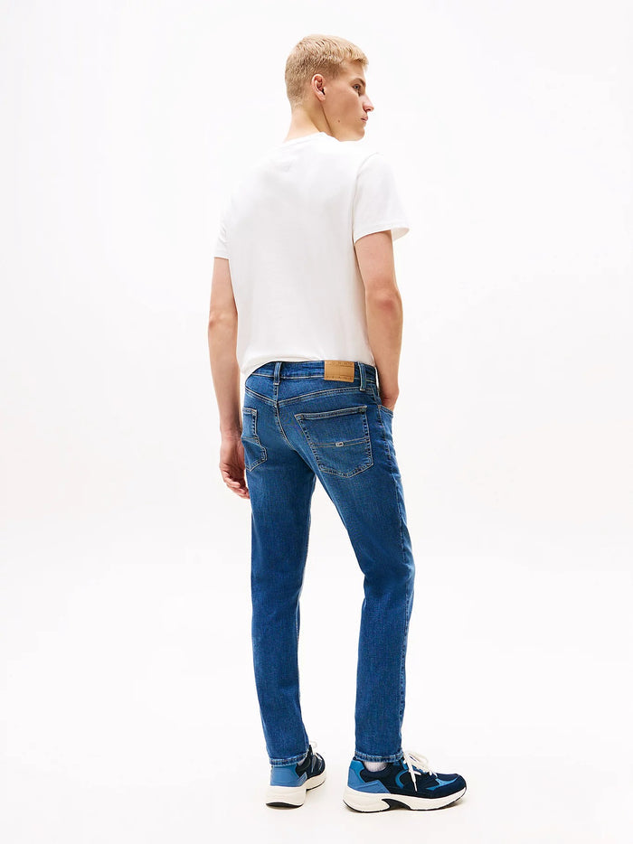 Scanton Slim Jeans in Medium