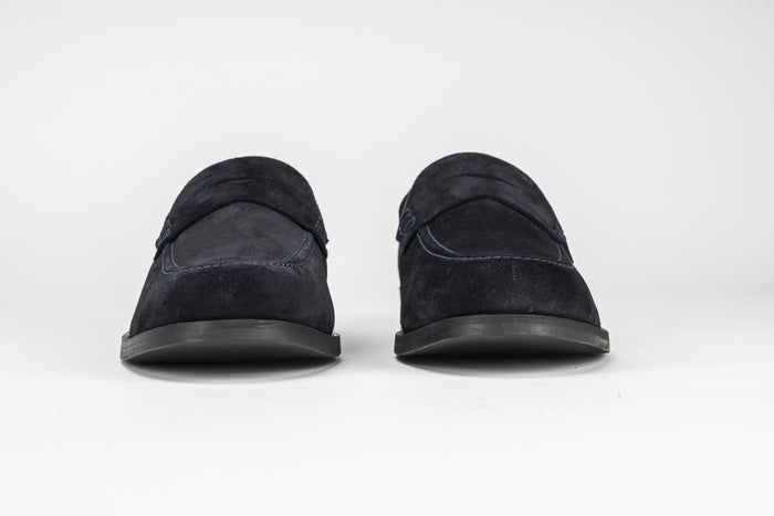 Seve Suede Loafer in Navy