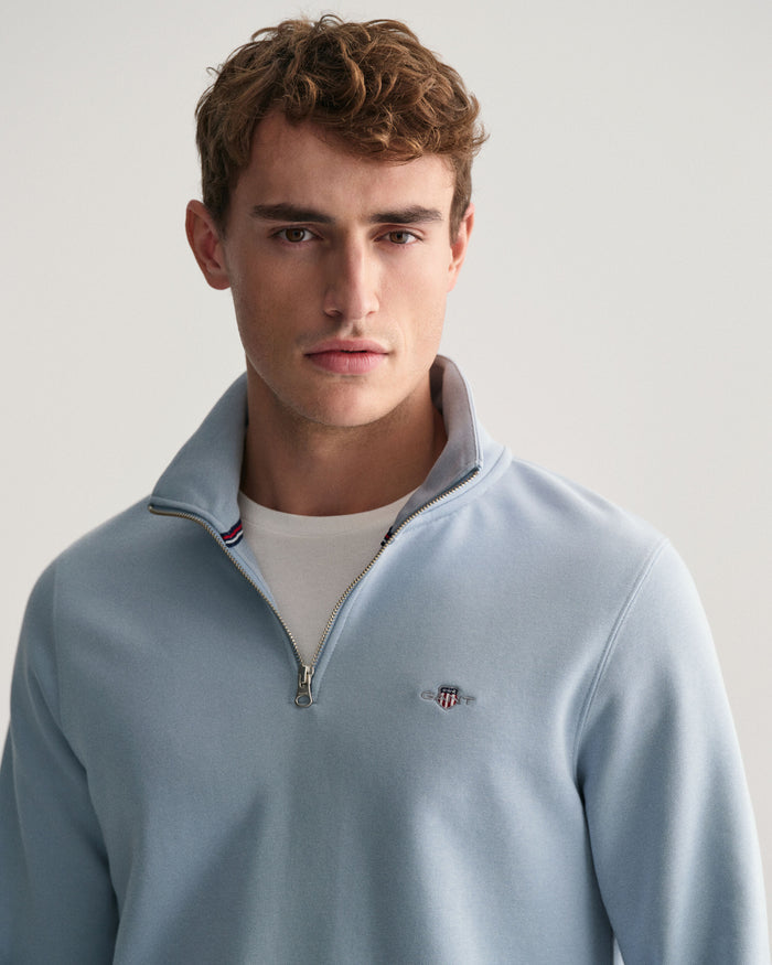 Shield Half-Zip Sweatshirt in Dove Blue