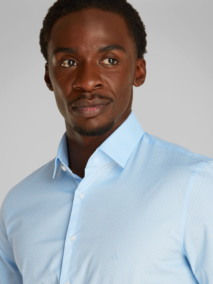 Slim Poplin Dress Shirt in Blue