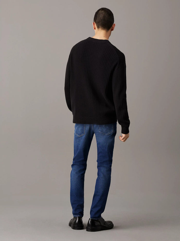 Slim Tapered Jeans in Dark