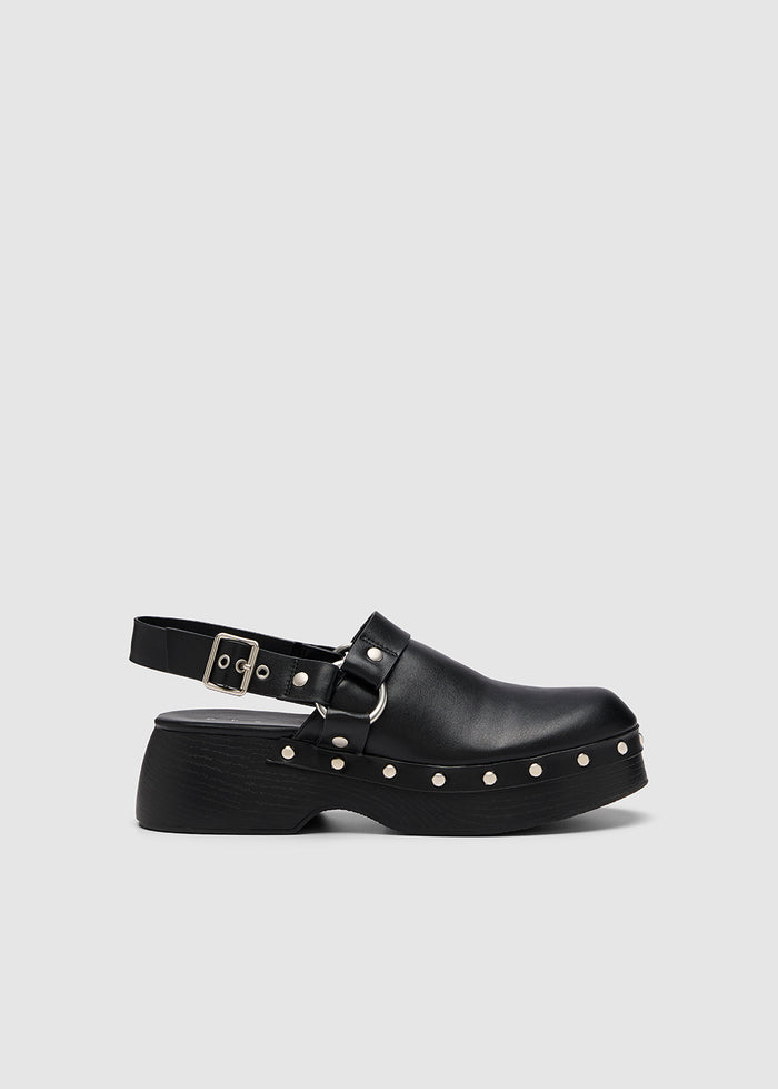 STUDDED PLATFORM CLOGS SANDALS