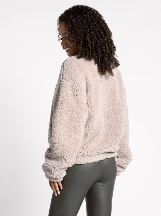 Voyage Pullover
