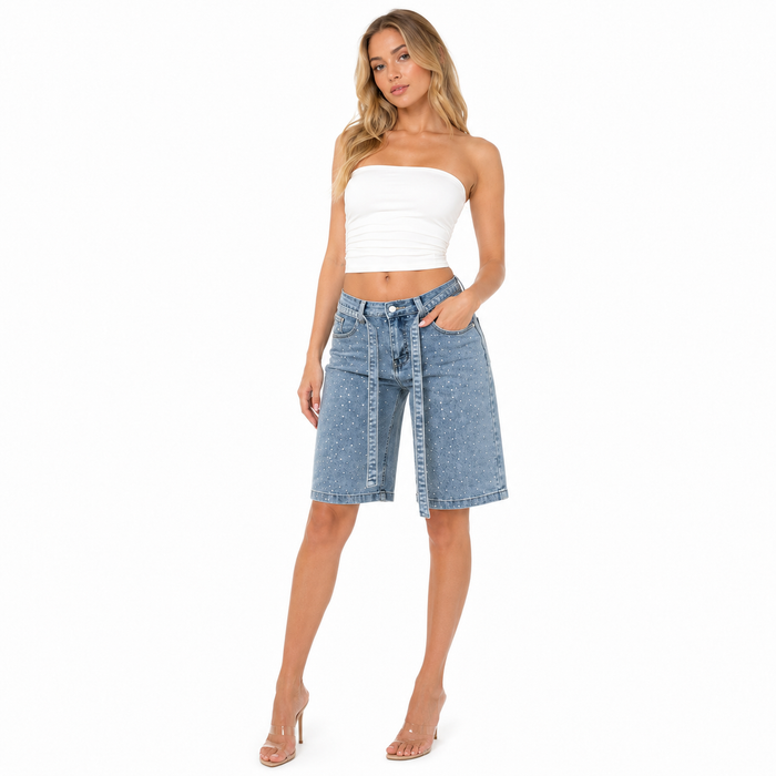Loose-fitting straight-leg cropped jeans for women with rhinestone detail and an included belt for easy summer outfit styling