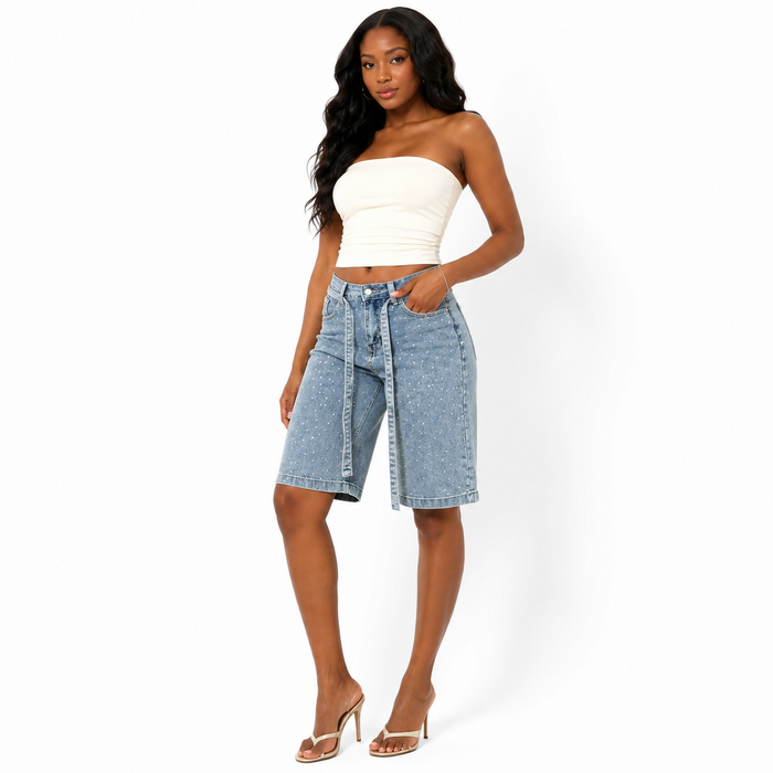 Rhinestone cropped jeans for women with loose straight-leg silhouette, cropped finish and belt for day-to-night summer looks.