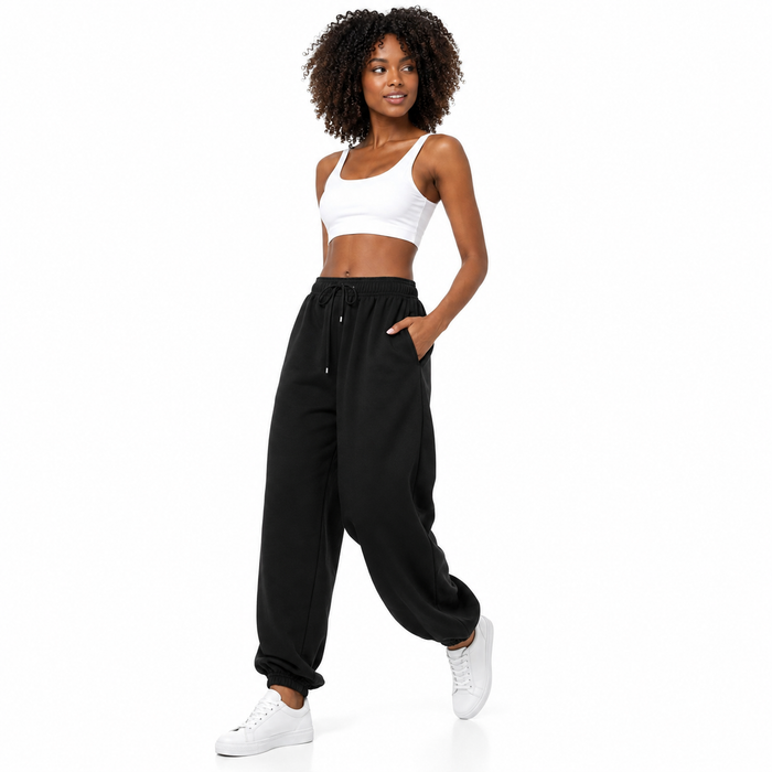 Women's casual joggers with a drawstring, useful pockets and loose fit for casual styling with tops, sweatshirts and sneakers
